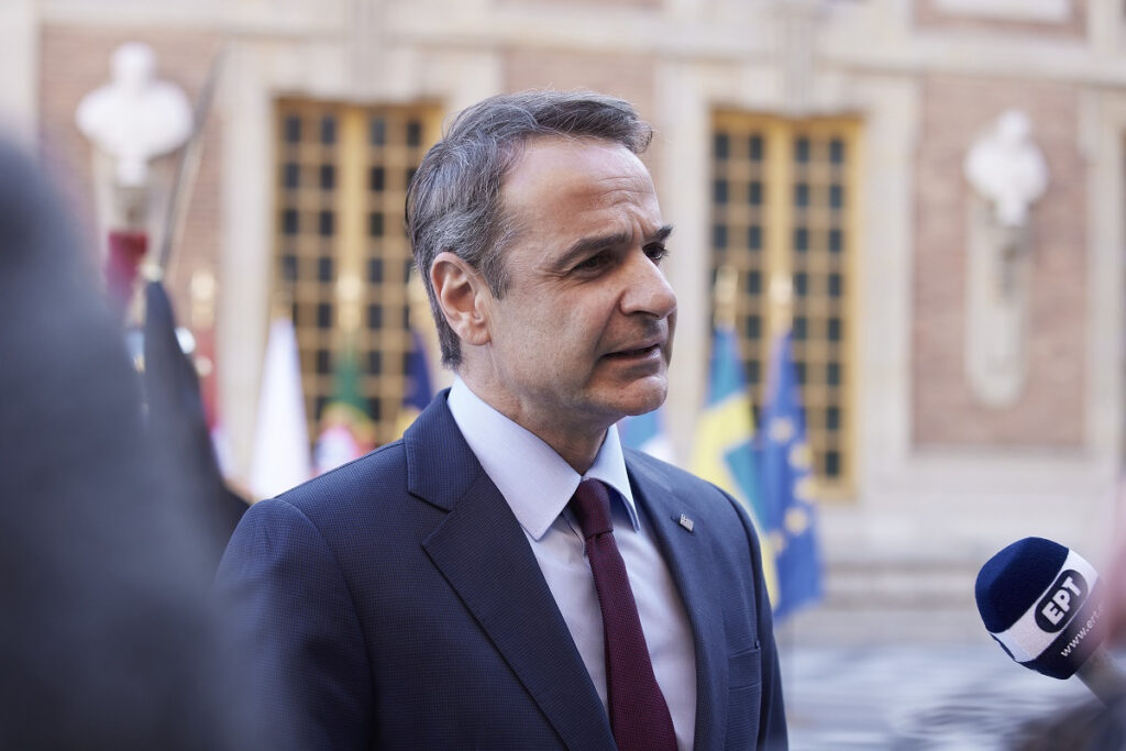 Μητσοτάκης από Βερσαλλίες: Oι εξελίξεις στην Ουκρανία οδήγησαν στη βίαιη «ενηλικίωση» της Ηπείρου μας