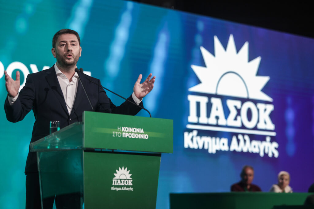 Επιμένει η Χαριλάου Τρικούπη: Για τα χρέη του ΠΑΣΟΚ φταίνε ο …Ραγκούσης και η Μαριλίζα!