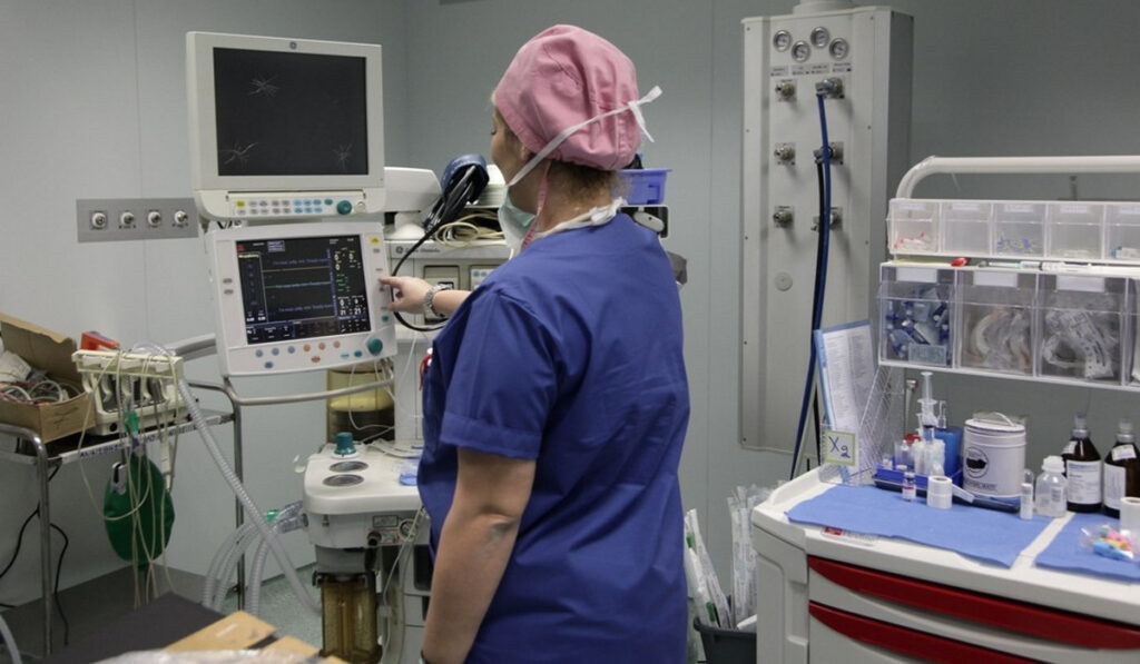 Συναγερμός στη Κύπρο: Σημαντική αύξηση θανάτων και νοσηλευόμενων λόγω κορονοϊού