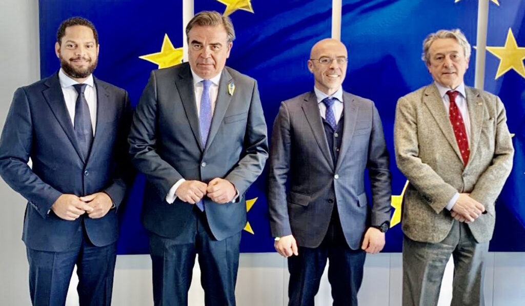 Τι τρέχει με τον Μαργαρίτη Σχοινά και την ευρωπαϊκή ακροδεξιά;