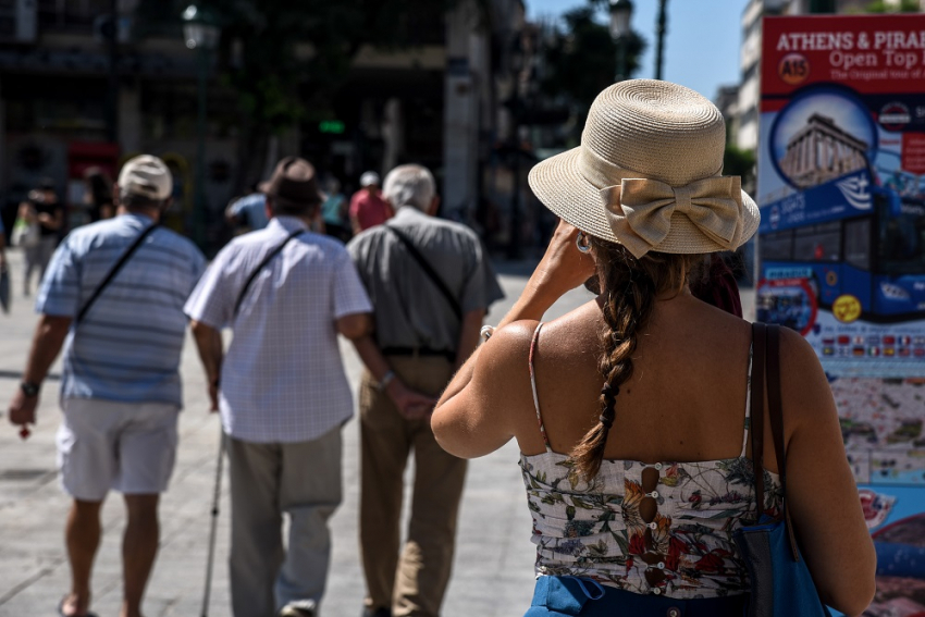 Αρνητές της πανδημίας: Η Ελλάδα στη δεύτερη θέση κατάταξης συνομωσιολόγων