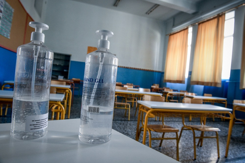 Πώς θα γίνει το άνοιγμα των σχολείων – Τι είπε η Νίκη Κεραμέως