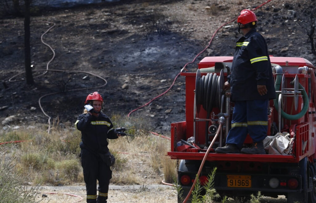 «Το 112 ήχησε προληπτικά» – Πώς δικαιολογεί η Πυροσβεστική την κινητοποίηση χωρίς φωτιά στη Βοιωτία