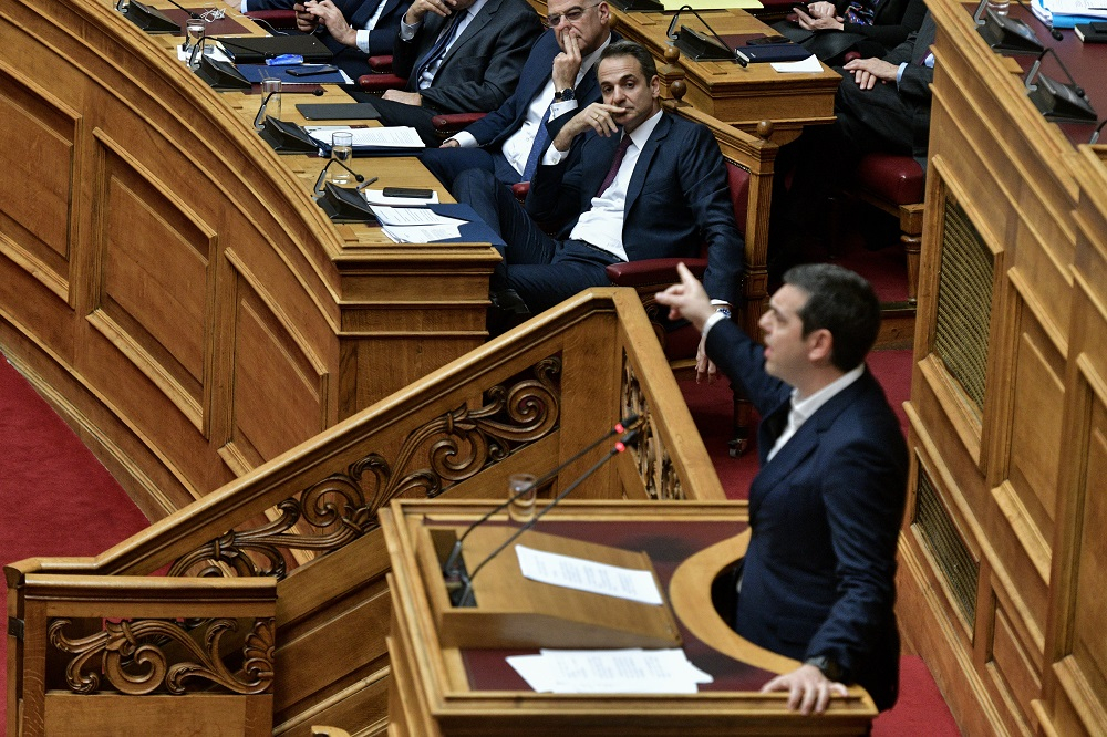 Στα άκρα η αντιπαράθεση για το «μαξιλάρι» των 37 δισ. ευρώ – Στη Βουλή το θέμα από τον ΣΥΡΙΖΑ, για ελαφρότητα προτάσεων μιλά η κυβέρνηση