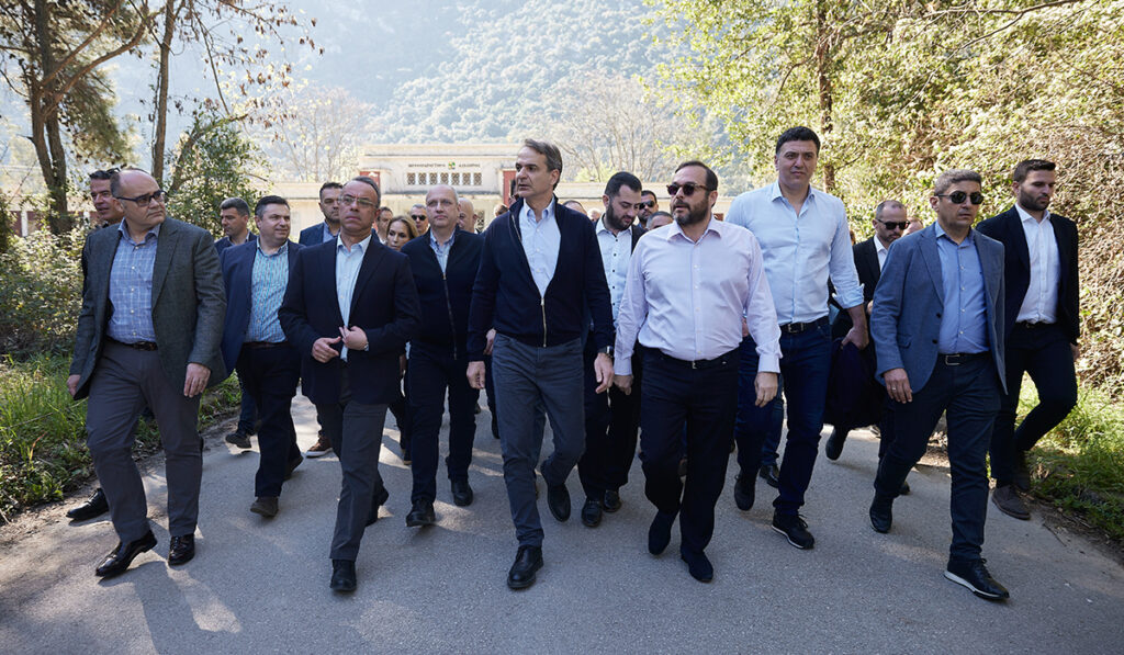 Περιοδεία Μητσοτάκη στη Φθιώτιδα: Άγιος Κωνσταντίνος και Καμένα Βούρλα οι πρώτοι «σταθμοί»