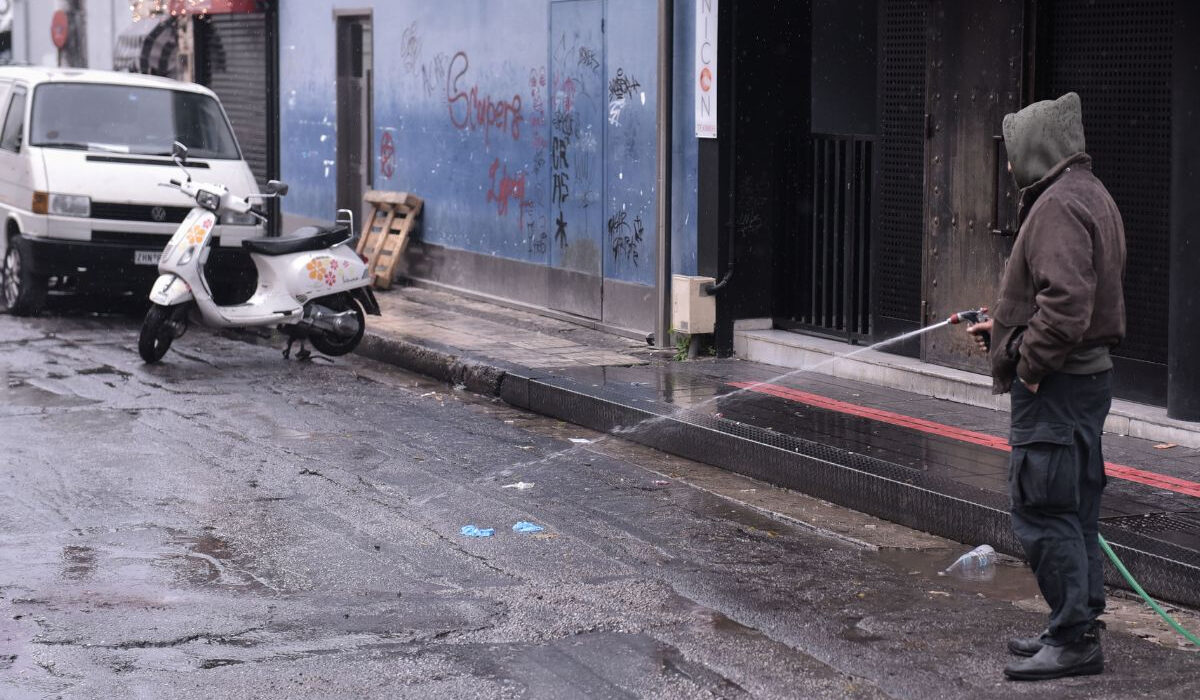 Γκάζι: «Ήθελε να σκοτώσει» ο πιστολέρο – Δεν έχουν βγάλει τη σφαίρα από το κεφάλι του 33χρονου Κρητικού