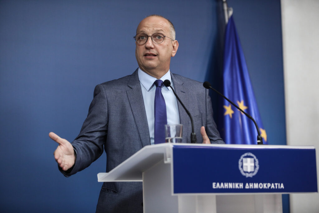 Οικονόμου: «Ο Ερντογάν επιχείρησε ωμή παρέμβαση στα εσωτερικά της χώρας μας»