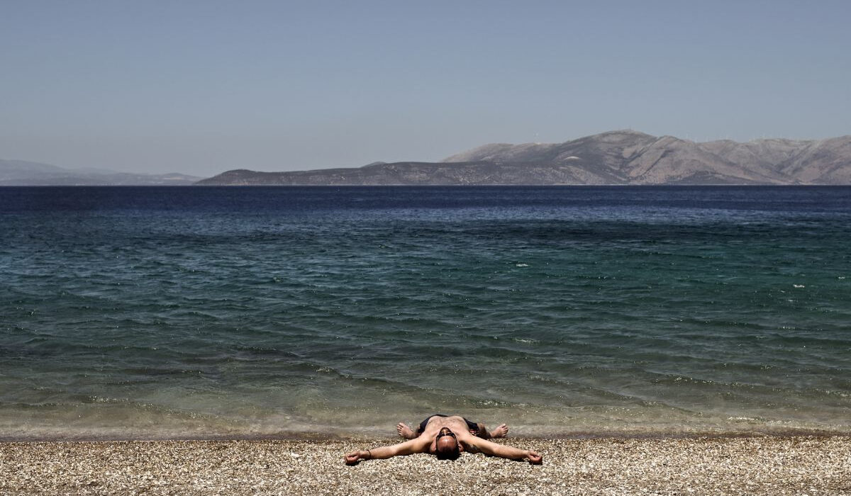 Έρχονται μελτέμια, τελειώνει ο καύσωνας – Χρήσιμοι χάρτες