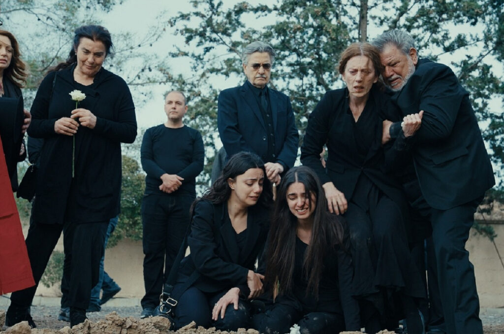 Η Γη της Ελιάς spoiler: Σπαραγμός στην κηδεία του Φίλιππου – Τα επεισόδια από 15 έως 19/4 και η αλλαγή στο πρόγραμμα