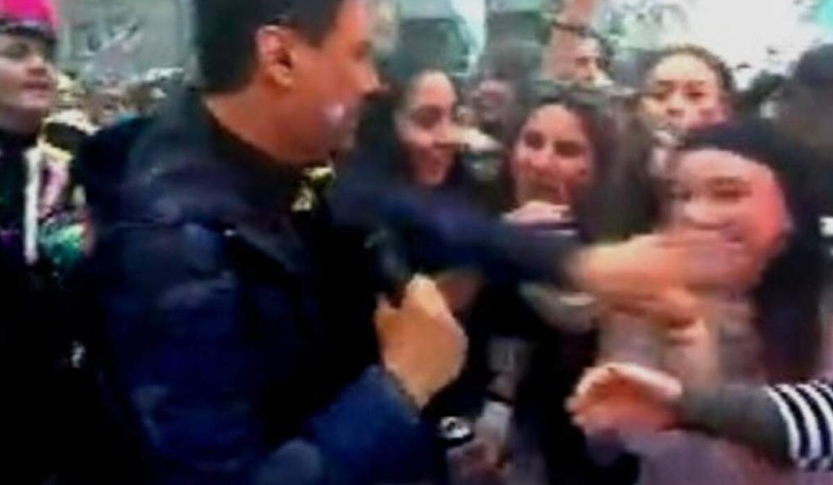 Δημοσιογράφος τραμπούκισε νεαρή όταν φώναξε το σύνθημα κατά του Μητσοτάκη