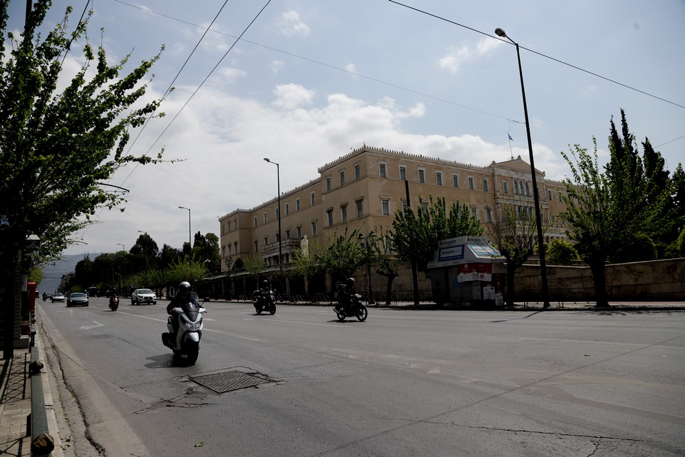 Γραφείο Προϋπολογισμού της Βουλής: Αυξήστε τις δημόσιες δαπάνες για την υγεία – Χρειάζονται επιπρόσθετα μέτρα λόγω ύφεσης