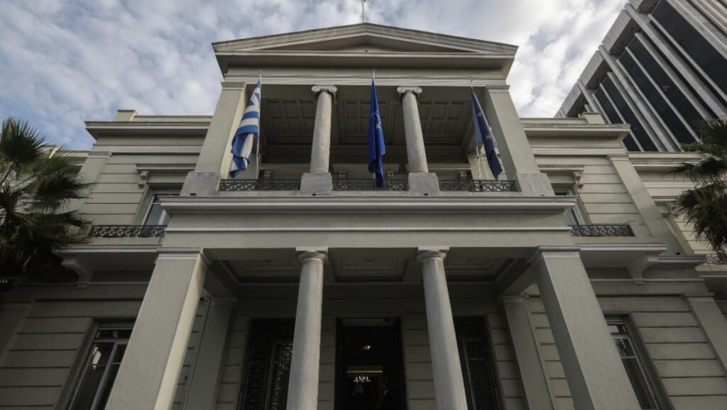 Έντονη αντίδραση του ΥΠΕΞ στις προκλήσεις Ερντογάν για «κατεχόμενα νησιά» και τη Σμύρνη