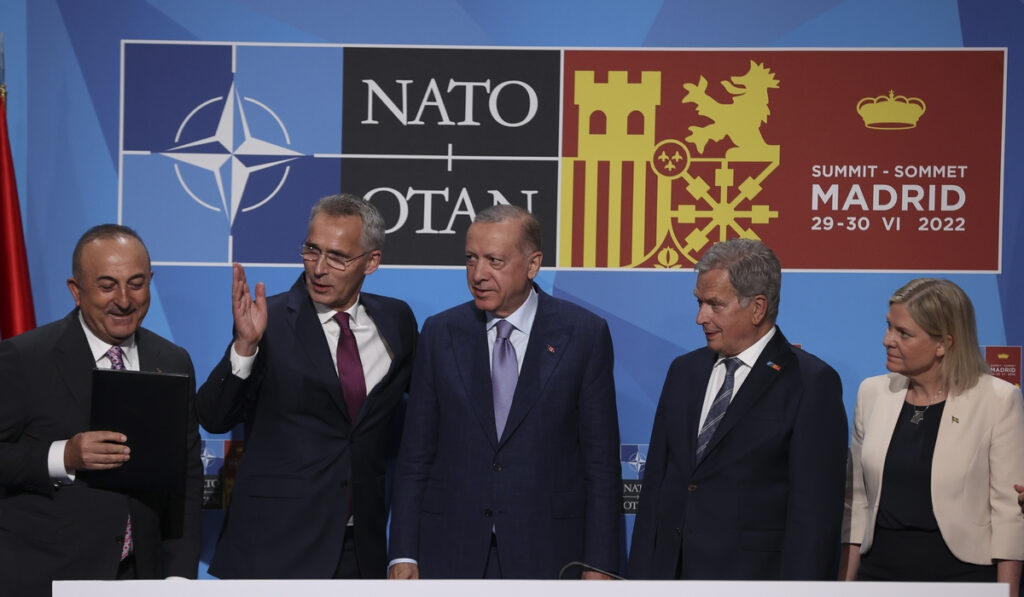 Πολιτική κρίση στη Σουηδία – Για «συμφωνία ντροπής» με τον Ερντογάν μιλάει η αντιπολίτευση