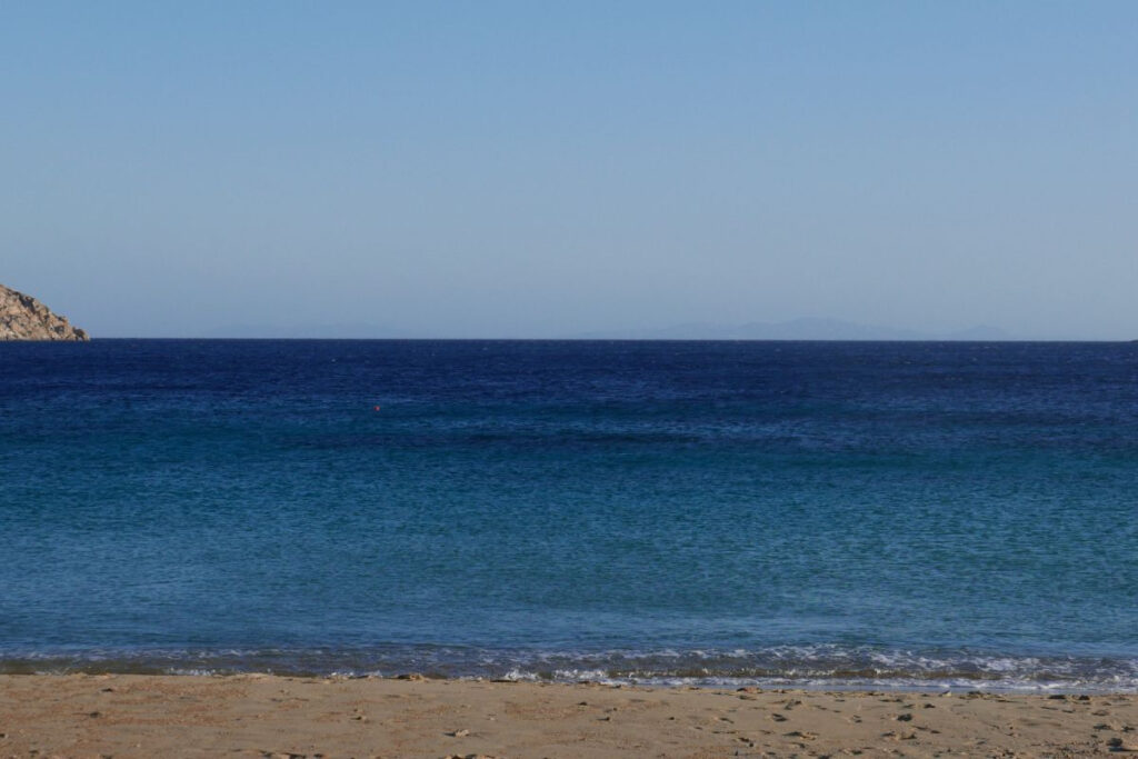 Εφιάλτης για 22χρονη στη Σέριφο – Κατήγγειλε πως έπεσε θύμα βιασμού σε παραλία