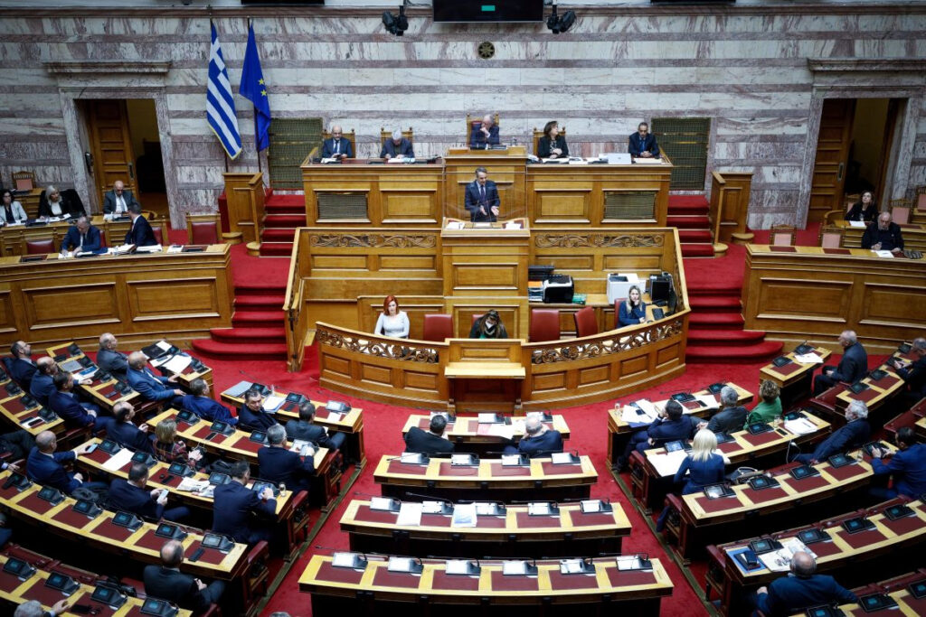 Η τροπολογία της ΝΔ για το «κόμμα Κασιδιάρη» – Η κριτική του ΣΥΡΙΖΑ και το παζάρι με το ΠΑΣΟΚ