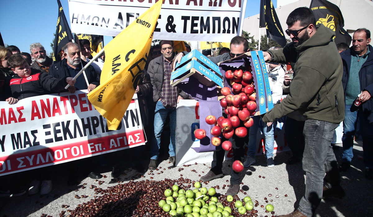 Ανασυντάσσονται στα μπλόκα οι αγρότες – Την Τρίτη στη Νίκαια η πανελλαδική επιτροπή για νέες κινητοποιήσεις