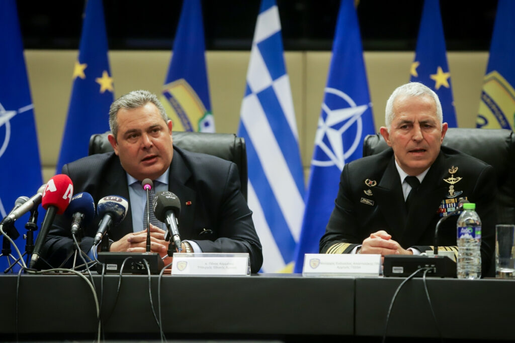 Νέος κύκλος παραπομπών και διώξεων για τα εξοπλιστικά: Τι κρύβει η στοχοποίηση Καμένου – Αποστολάκη
