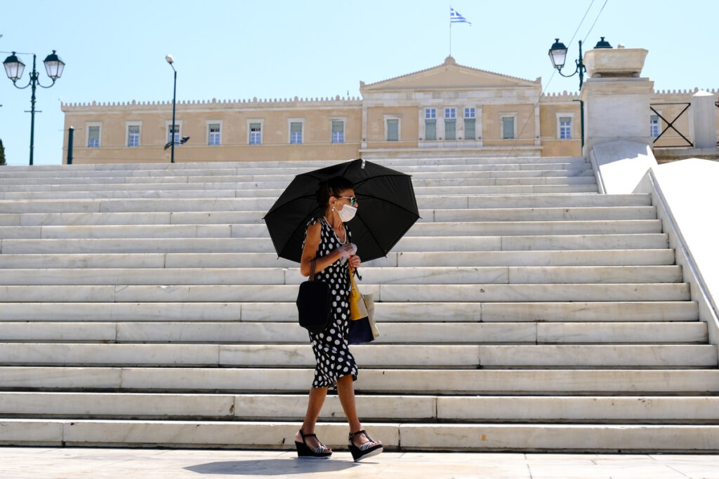 Ώρα μηδέν για επιστροφή της μάσκας και μέτρα ξανά