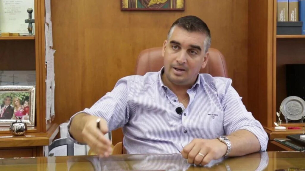 Τραγωδία στον Άλιμο: Πατέρας του δημάρχου Ελληνικού – Αργυρούπολης ο 75χρονος που πέθανε στην παραλία