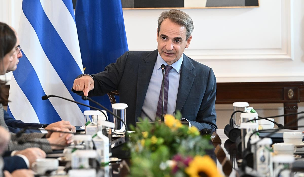 Την Τετάρτη με τηλεδιάσκεψη λόγω ασθένειας το υπουργικό για τον γάμο ομόφυλων