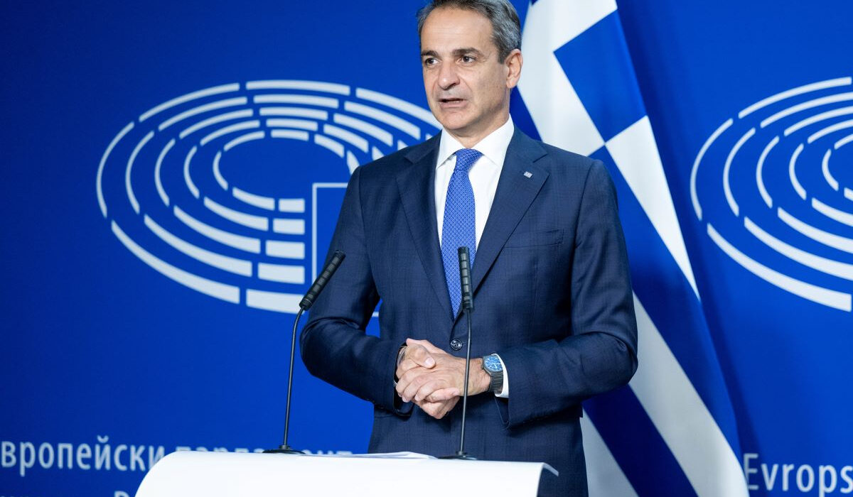 Μητσοτάκης: Η πολιτική κυριαρχία στο κέντρο και η «ανφέρ» δήλωση για τον Τσίπρα