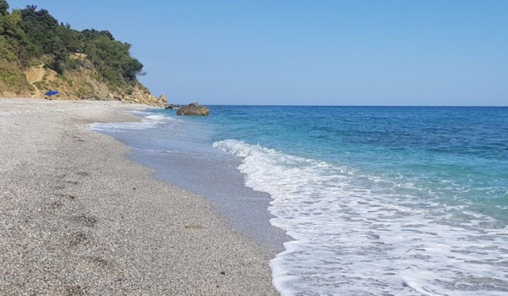 Λάρισα: Εντοπίστηκε νεκρός ηλικιωμένος στην παραλία Κουτσουπιάς