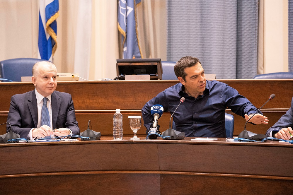 Τσίπρας: Η κυβέρνηση να υιοθετήσει την πρόταση μας για ενίσχυση μικρομεσαίων – εργαζομένων