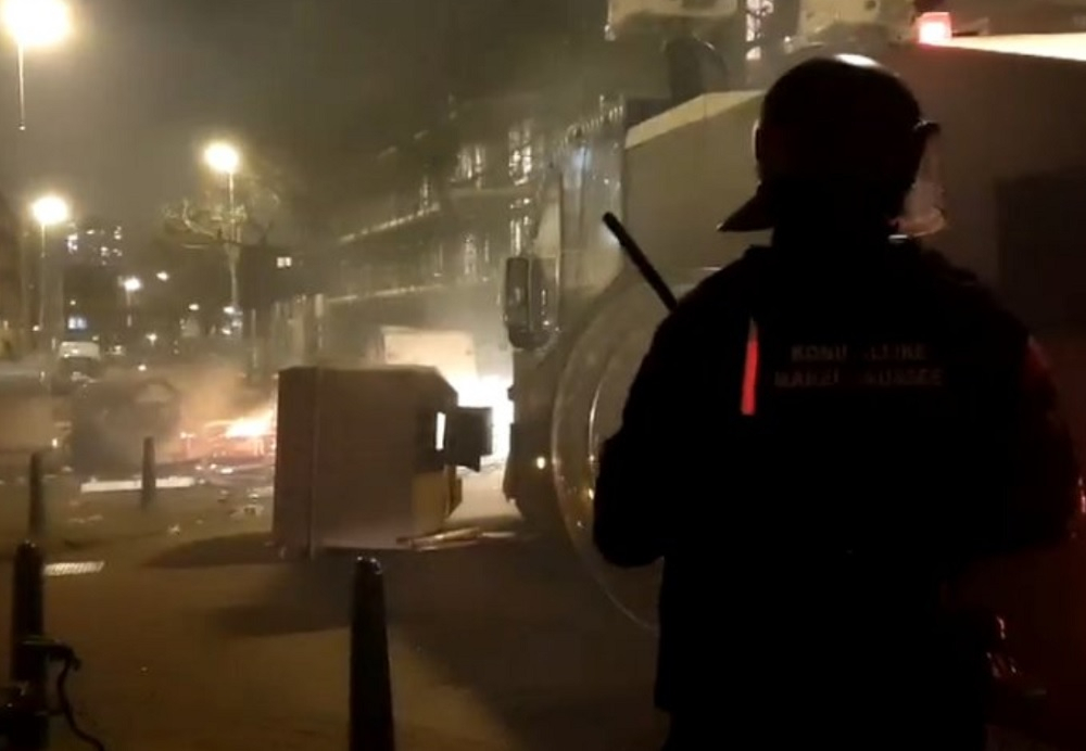 Ολλανδία: Νέες ταραχές σε διαδηλώσεις στο Ρότερνταμ