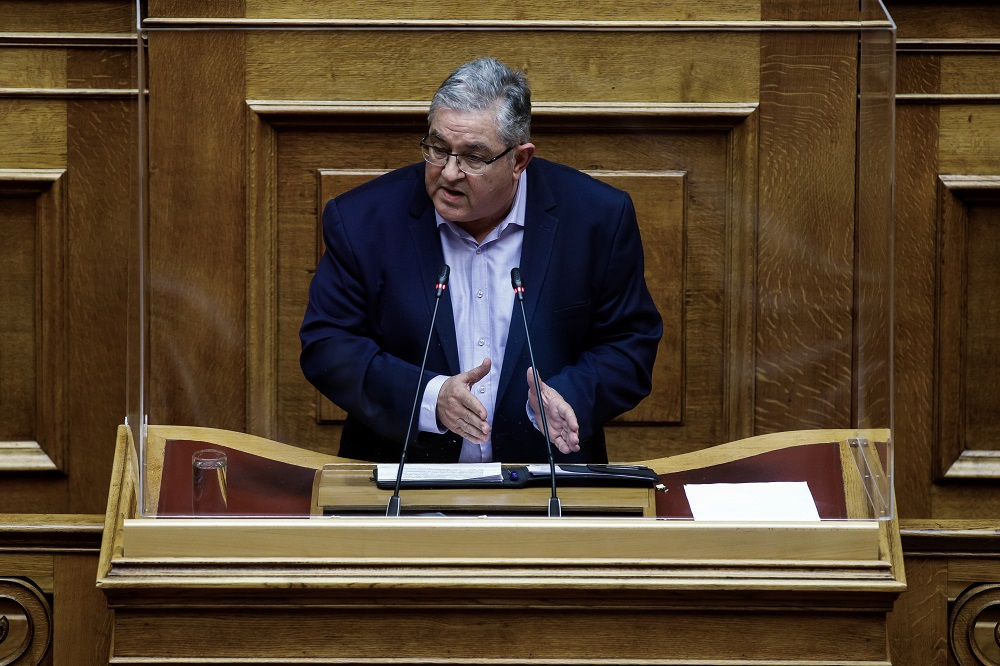 Κουτσούμπας: Άμεση πρόσβαση σε όλα τα εμβόλια