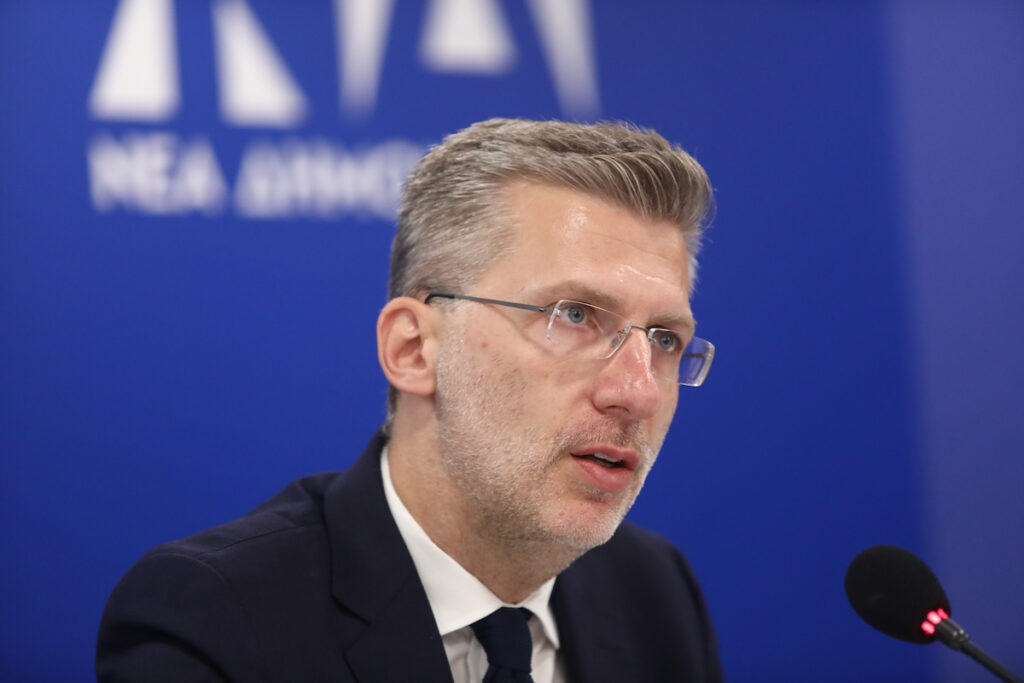 Ένας ασυνάρτητος και ταραγμένος Σκέρτσος – Ευτυχώς η χώρα δεν είναι Βόρειος Κορέα!