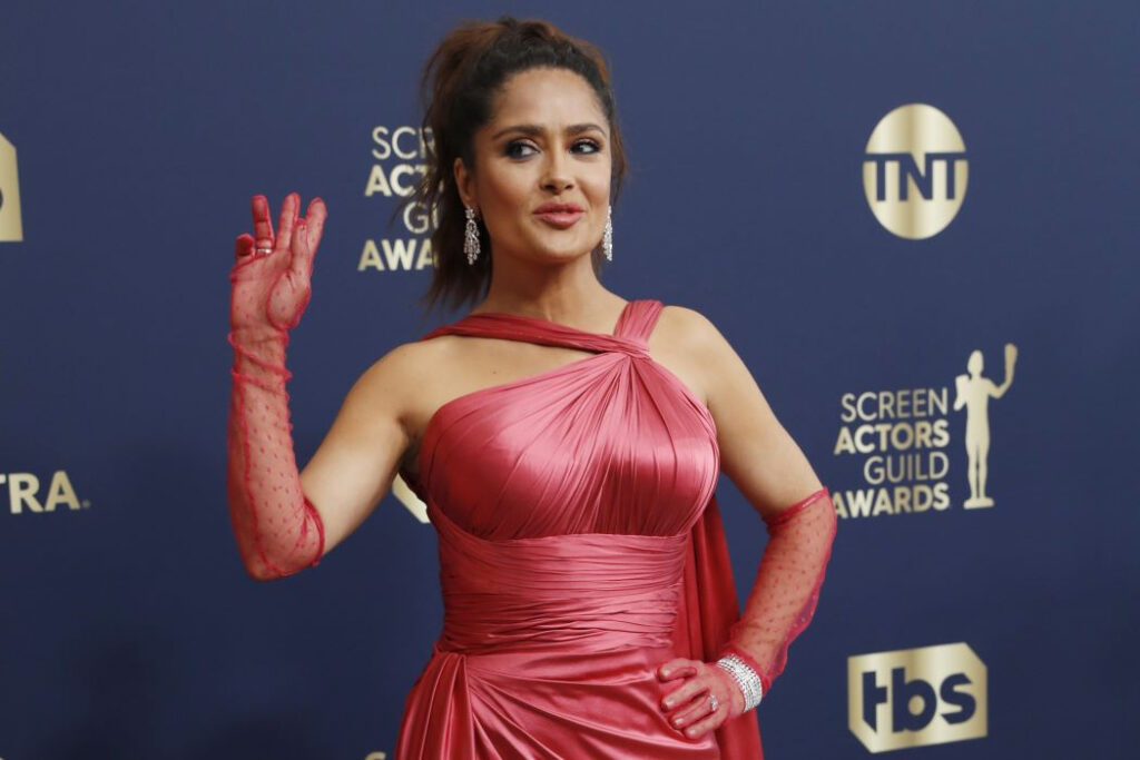 SAG Awards: Οι πιο glam εμφανίσεις στο κόκκινο χαλί (βίντεο)