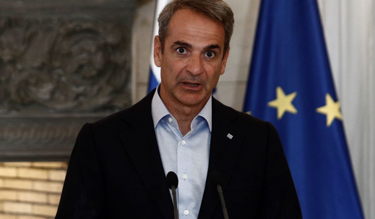 Οπαδική βία: Πέναλτι και… κίτρινη κάρτα για τον Μητσοτάκη – Στα ίδια μέτρα θεατές