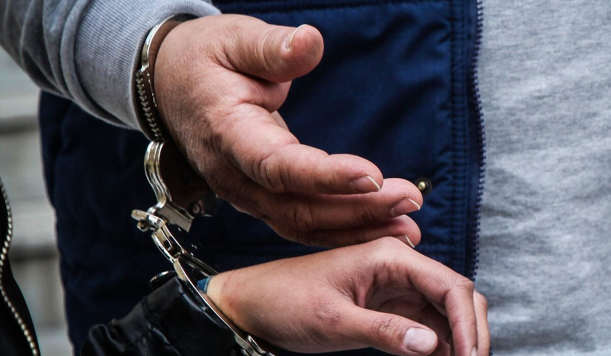 Συνελήφθη αστυνομικός για ασέλγεια σε ανήλικη – «Ψάρευε» θύματα στα social media