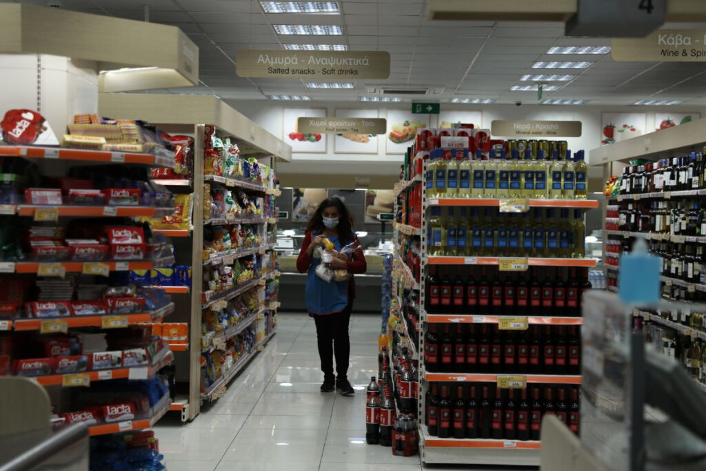 Food Pass: Σε ψηφιακή κάρτα τα χρήματα του Market Pass – Οι κωδικοί ανά κατηγορία τροφίμων (Πίνακας)