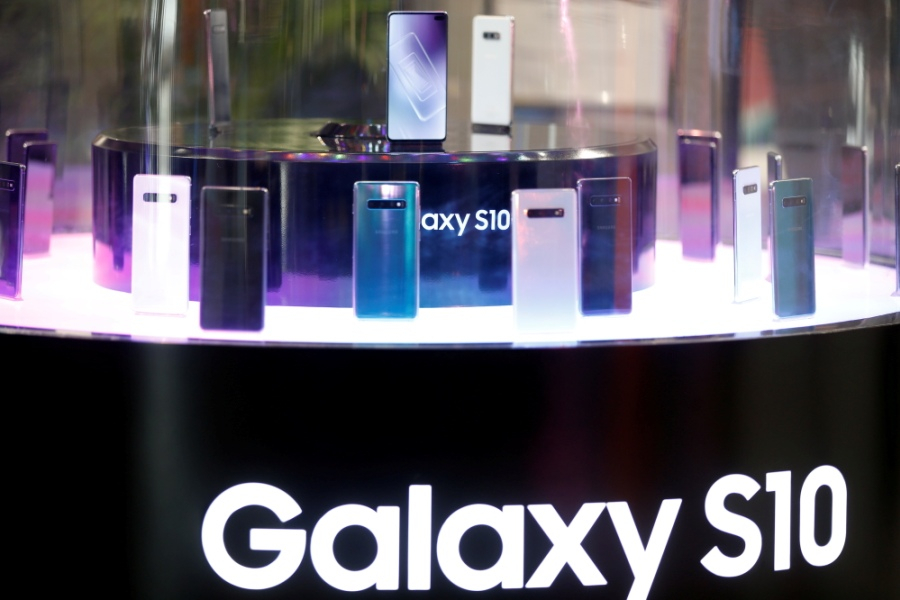 Samsung: Χαμός με το Galaxy S10 – Ξεκλειδώνεται με οποιοδήποτε δακτυλικό αποτύπωμα