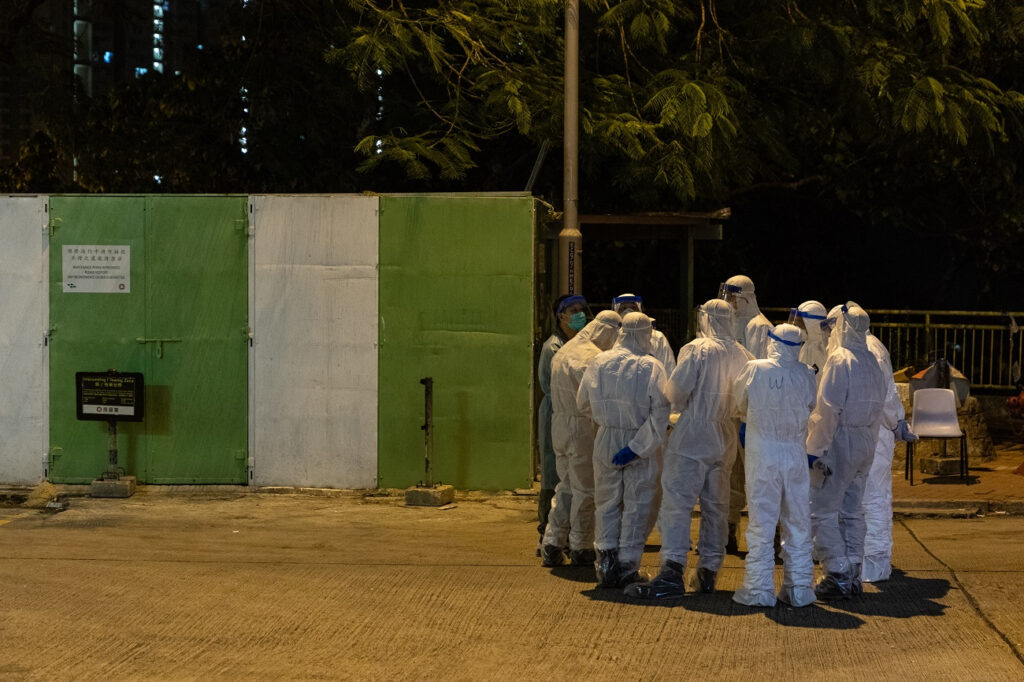 Covid-19: Ξεπέρασε τους 1.000 ο απολογισμός των νεκρών ⎯ Εμβόλιο σε 18 μήνες
