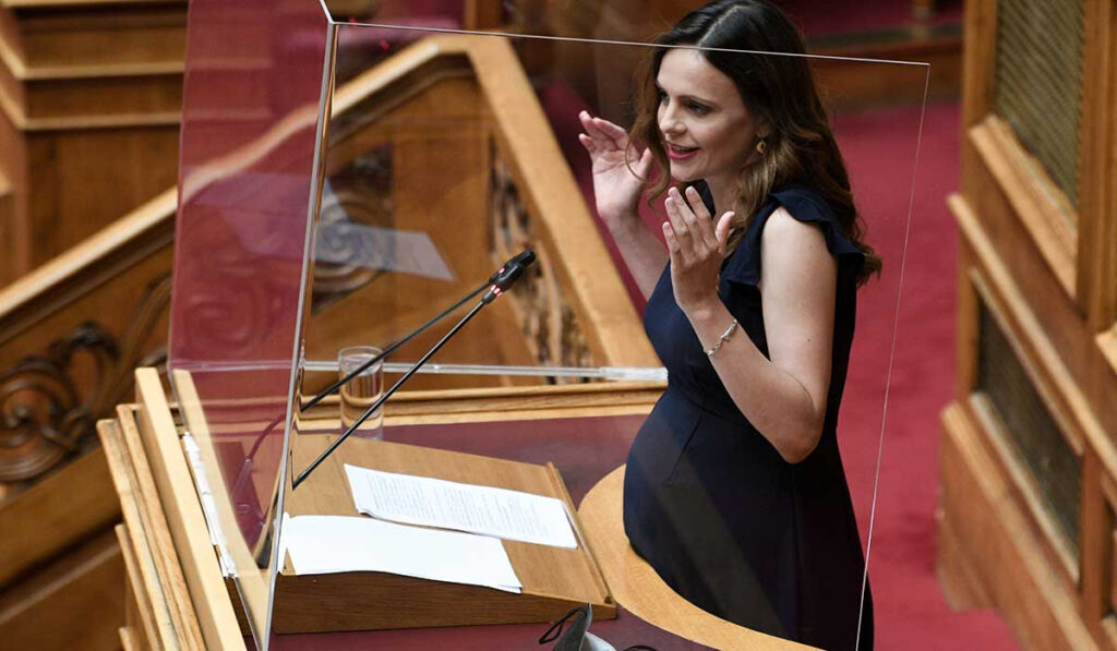 Αχτσιόγλου: Βαθιά επικίνδυνη για οικονομία και κοινωνία η ιδιωτικοποίηση της επικουρικής