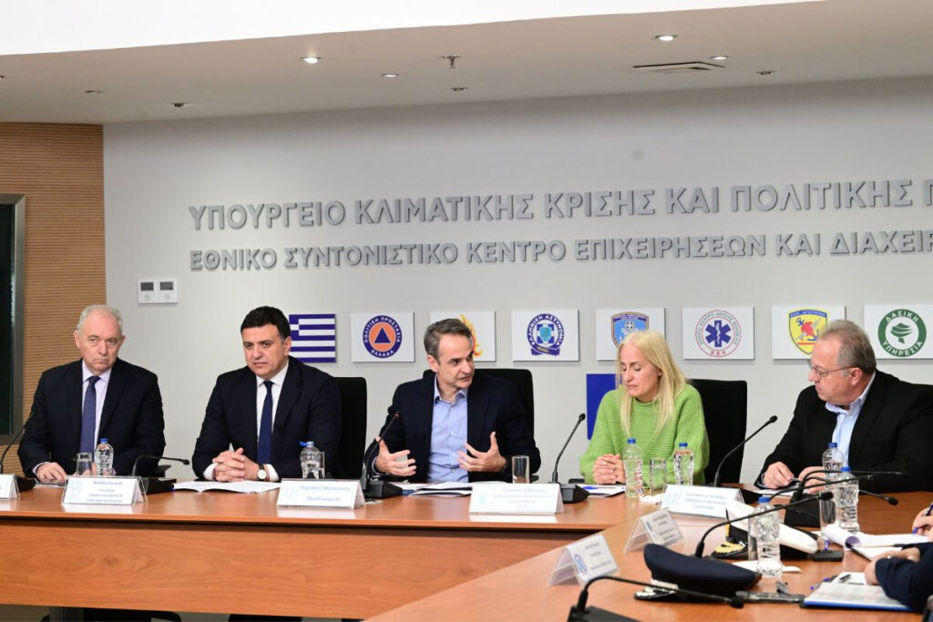 Αισιόδοξος ο Παπαζάχος για τη σεισμική ακολουθία – Λέκκας: Μεγάλοι οι κατολισθητικοί κίνδυνοι στη Σαντορίνη