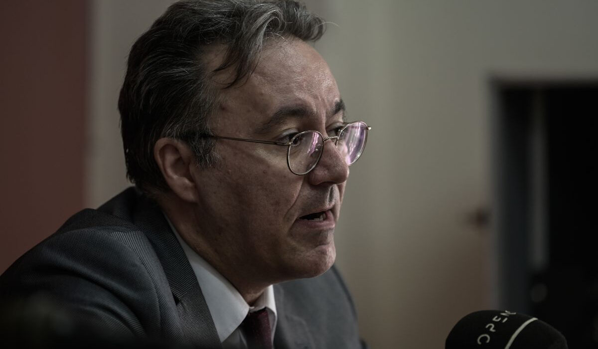 Καμπαγιάννης διαψεύδει Μητσοτάκη: Δεν υπήρξε παρακολούθηση σε βουλευτές της Χρυσής Αυγής
