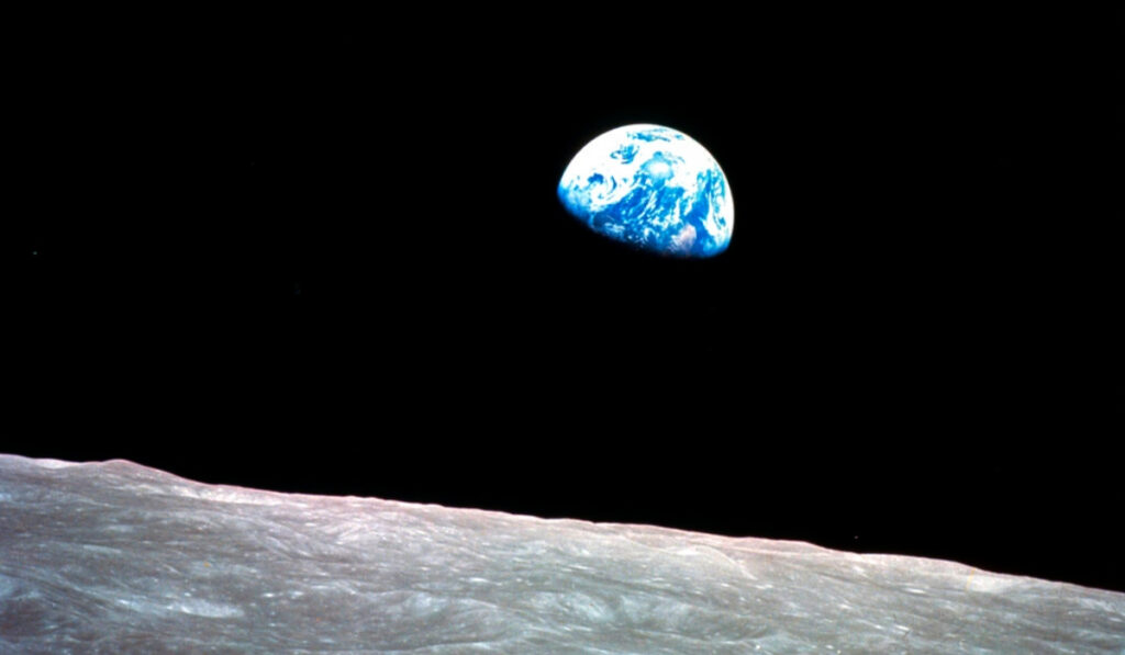 Earthrise: Η ιστορική φωτογραφία της NASA που πυροδότησε το περιβαλλοντικό κίνημα