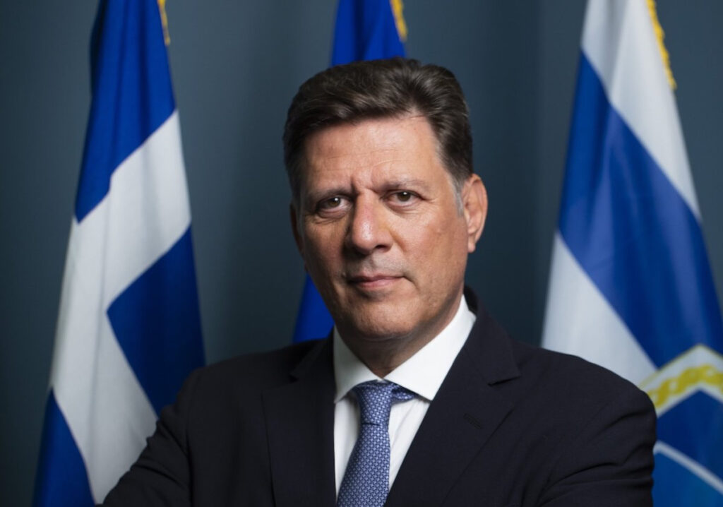 Blue Horizon – Μιλτιάδης Βαρβιτσιώτης: «Ακραία υπερβολή ότι εξισώνω τον θύτη με το θύμα»
