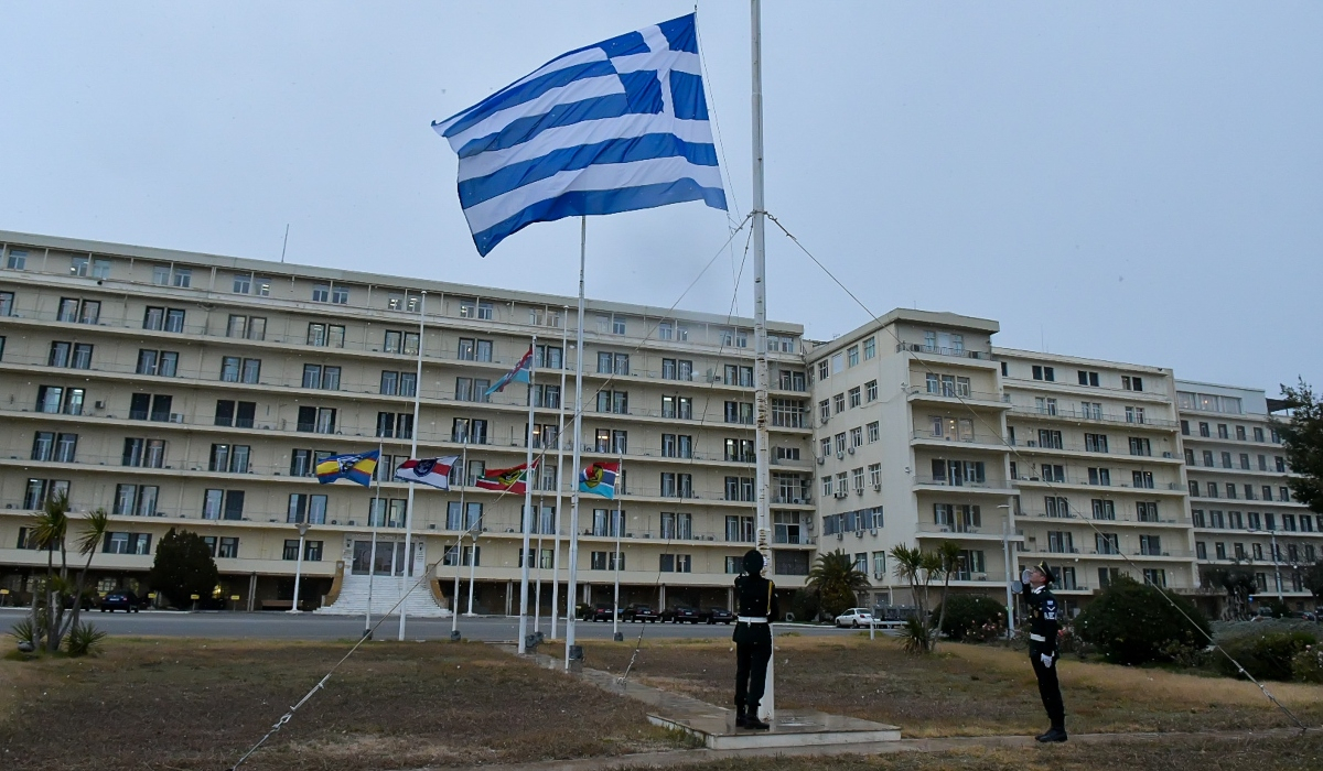 Τζαμπατζήδες «οπλάδες» με ισραηλινά πυραυλάκια βγήκαν στη γύρα