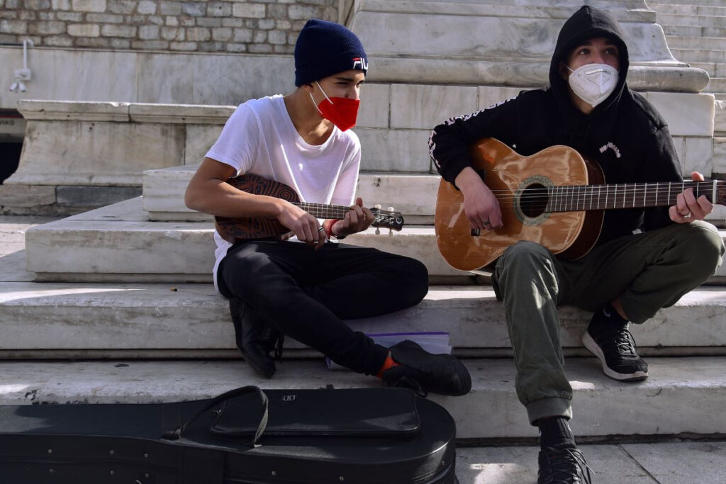 Covid – 19: Οι δύο παρενέργειες που μπορεί να κρατήσουν για χρόνια