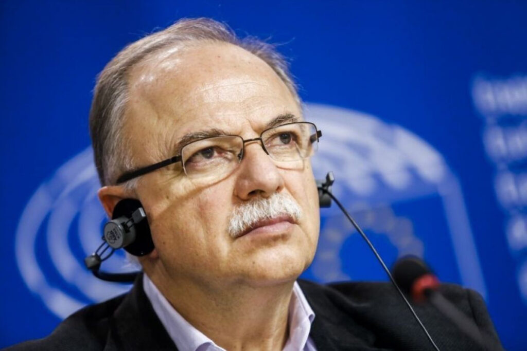 Παπαδημούλης: Φέρνει στην Κομισιόν τη συμμετοχή του Μαργαρίτη Σχοινά σε εκδήλωση ακροδεξιού ιταλικού κόμματος