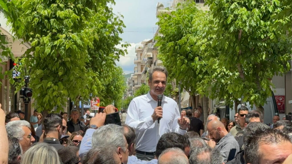 Μητσοτάκης: Δεν είναι απάντηση στην ακρίβεια η μείωση ΦΠΑ και ο 13ος – 14ος μισθός, θα χρεοκοπήσουμε