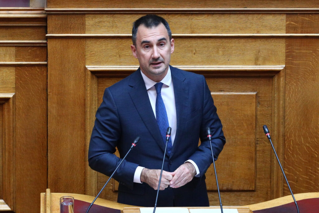 Στο νοσοκομείο εσπευσμένα ο Χαρίτσης – Τι θα γίνει με την περιοδεία στο Ηράκλειο