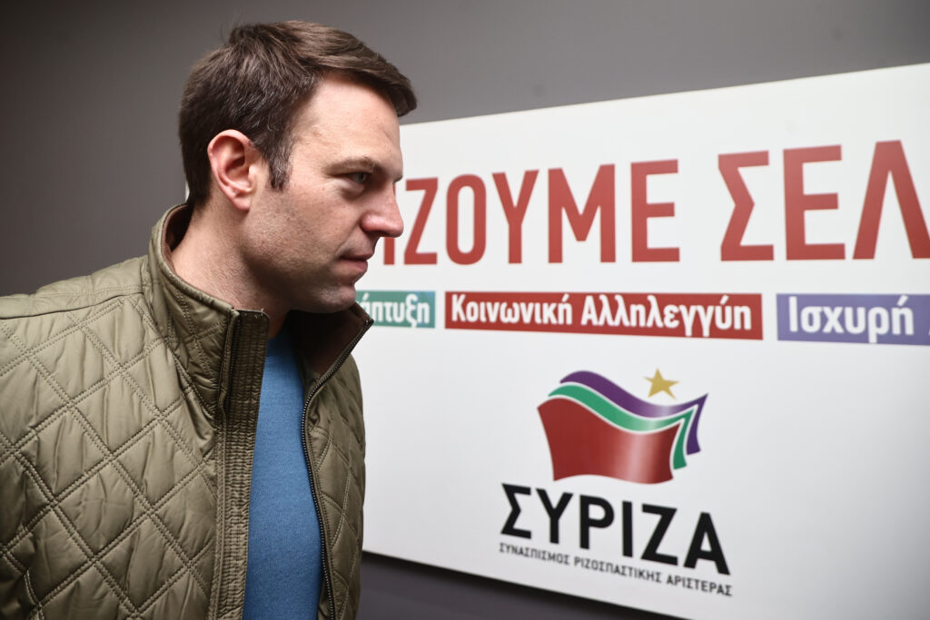 Κασσελάκης: Στα γραφεία του ΣΥΡΙΖΑ Θεσσαλονίκης – «Πάμε πολύ καλά, μεγαλώνουμε συνεχώς»