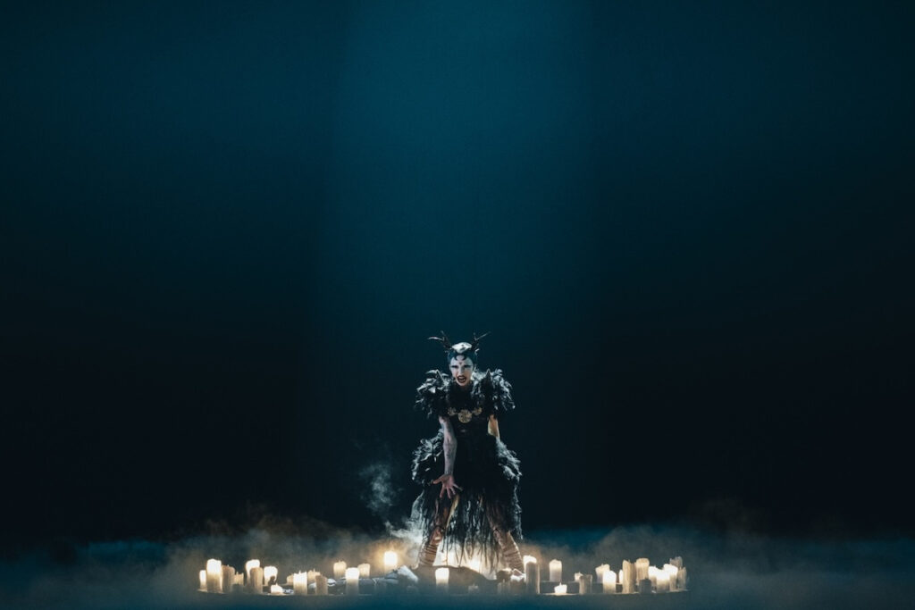 Eurovision 2024: «Στέψτε τη μάγισσα!» φώναξε η Ιρλανδία στον τελικό – Σόου με πεντάλφα (βίντεο)