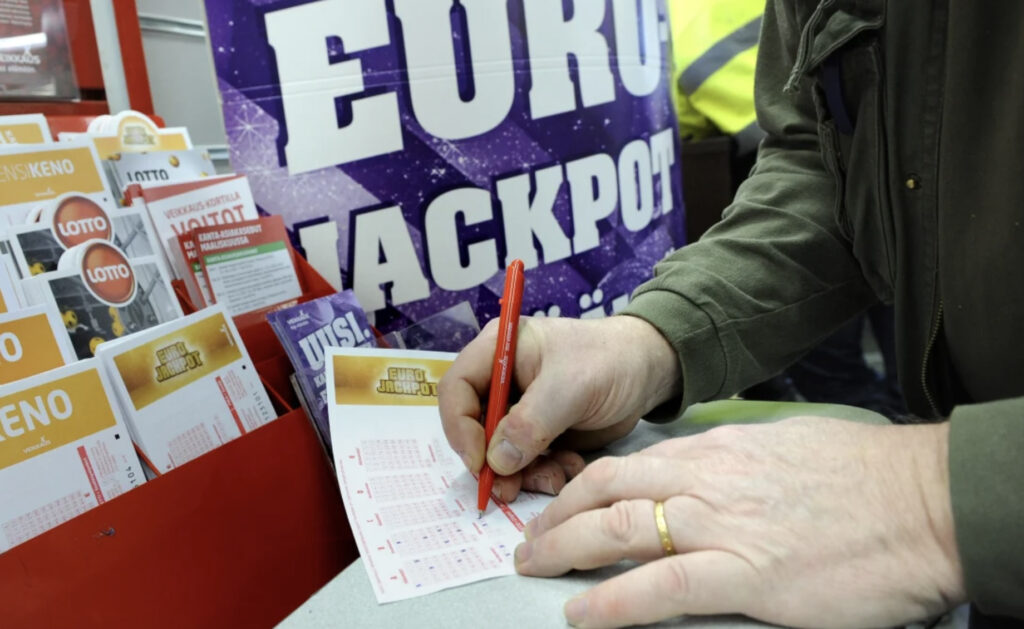 Eurojackpot Ελλάδα – Αποτελέσματα κλήρωσης σήμερα 13/8/24: Οι κατηγορίες κερδών (Πίνακας)