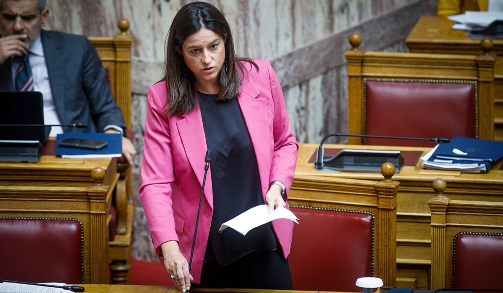 Πλατφόρμα για ανώνυμες καταγγελίες περιστατικών βίας στα σχολεία προανήγγειλε η Κεραμέως